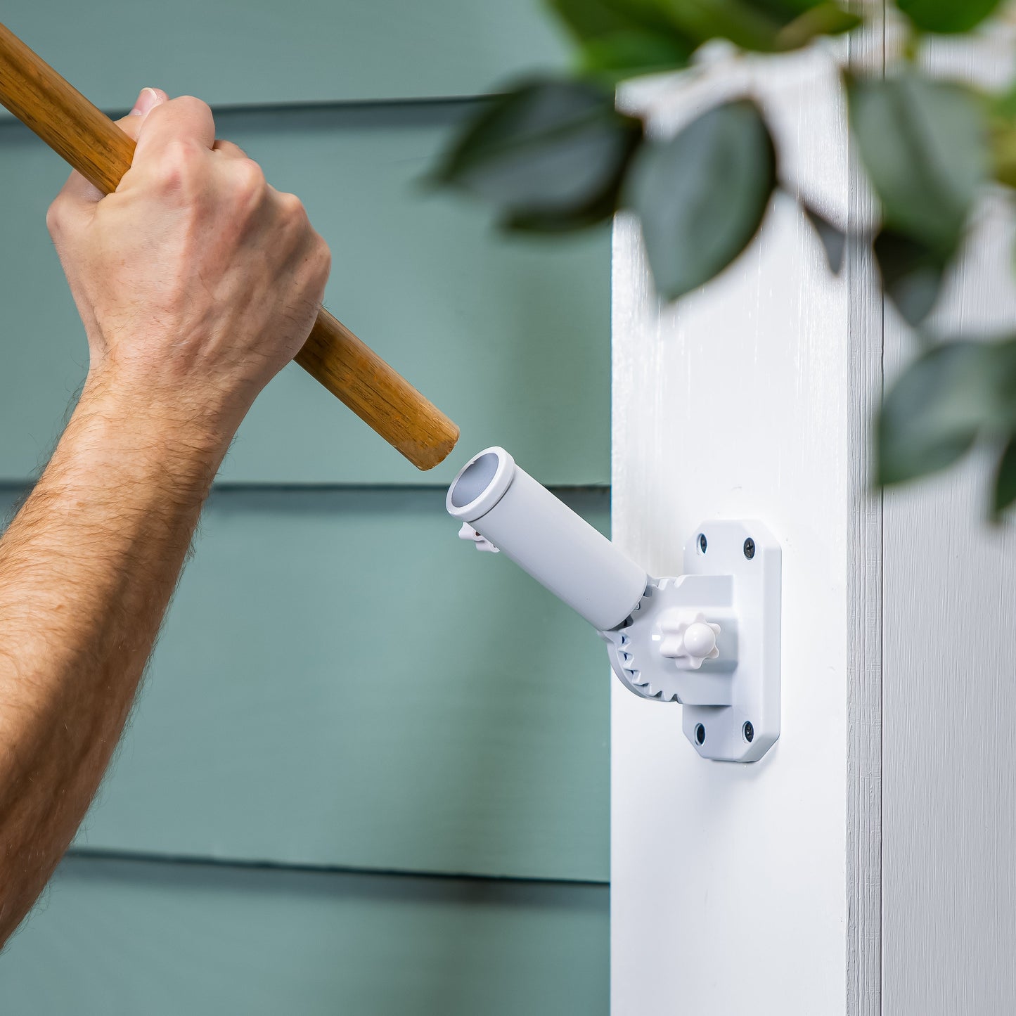 White Metal Flag Bracket