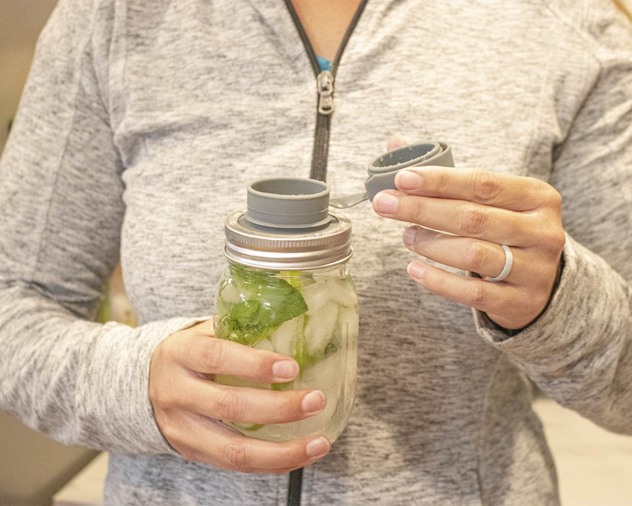 Silicone Chug Leak Resistant Lids for Regular Mouth Mason Jars