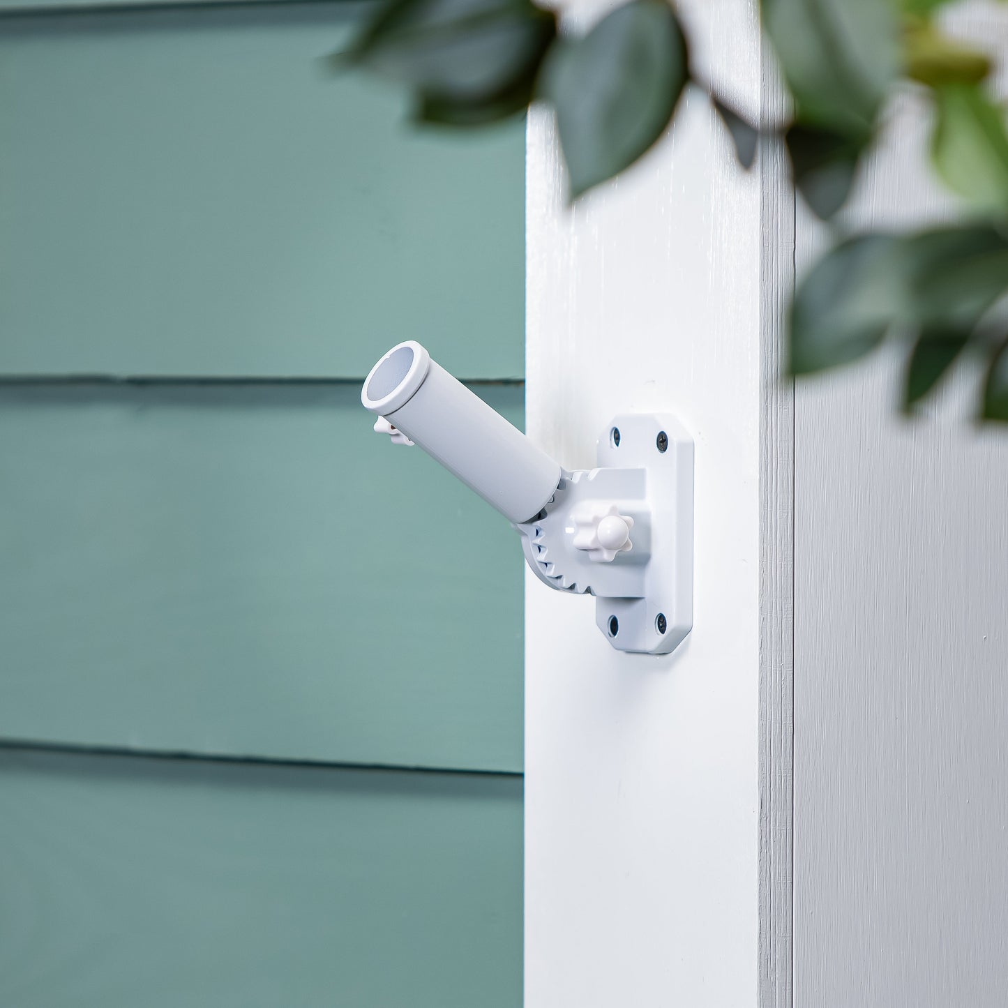 White Metal Flag Bracket